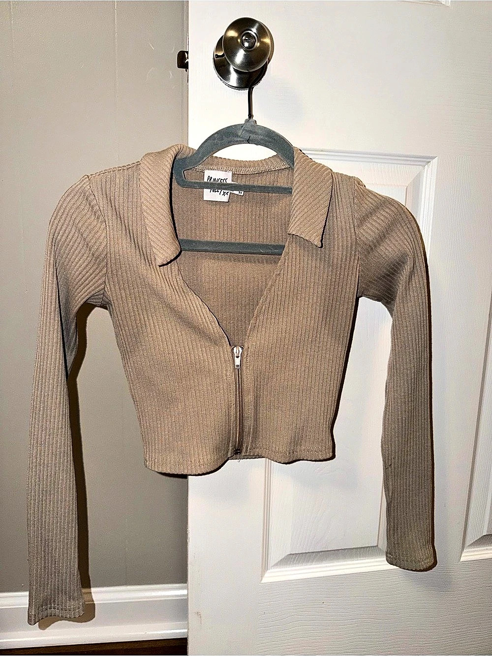Princess Polly Ribbed Zip Front Cropped Sweater Size 2 (xs)
